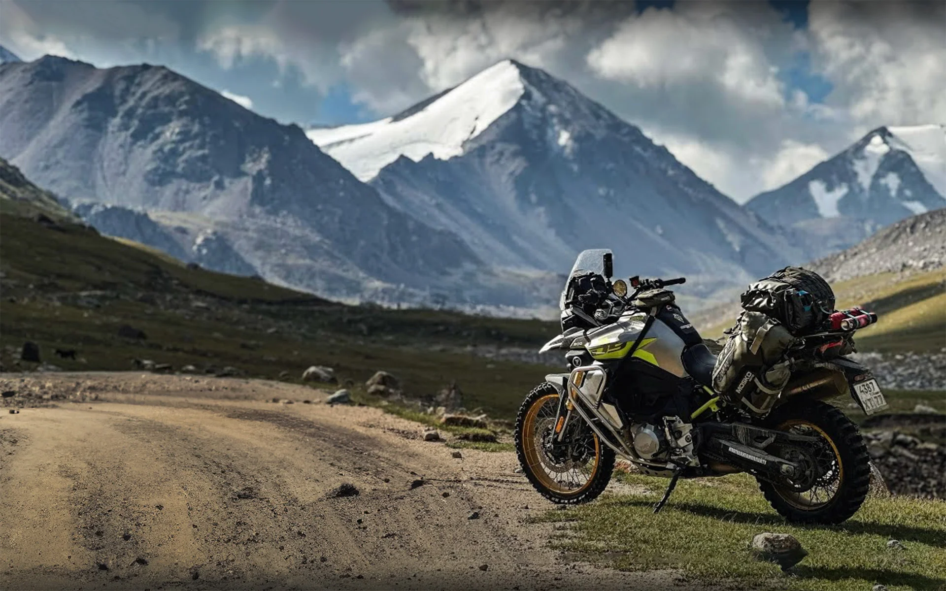 Путешествие на Памир на VOGE DS 900 X с Project 18